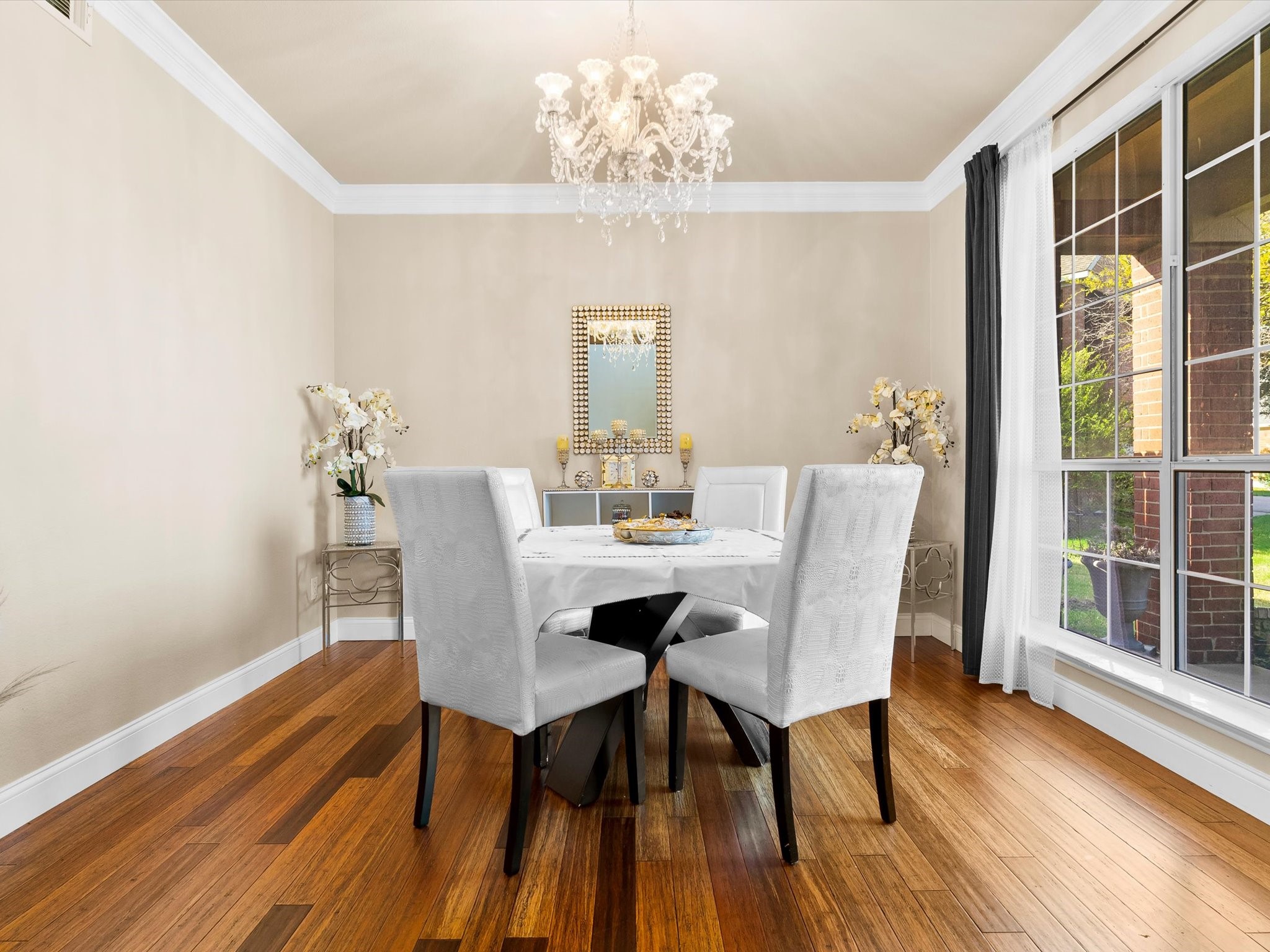 5556 Nacogdoches Trail