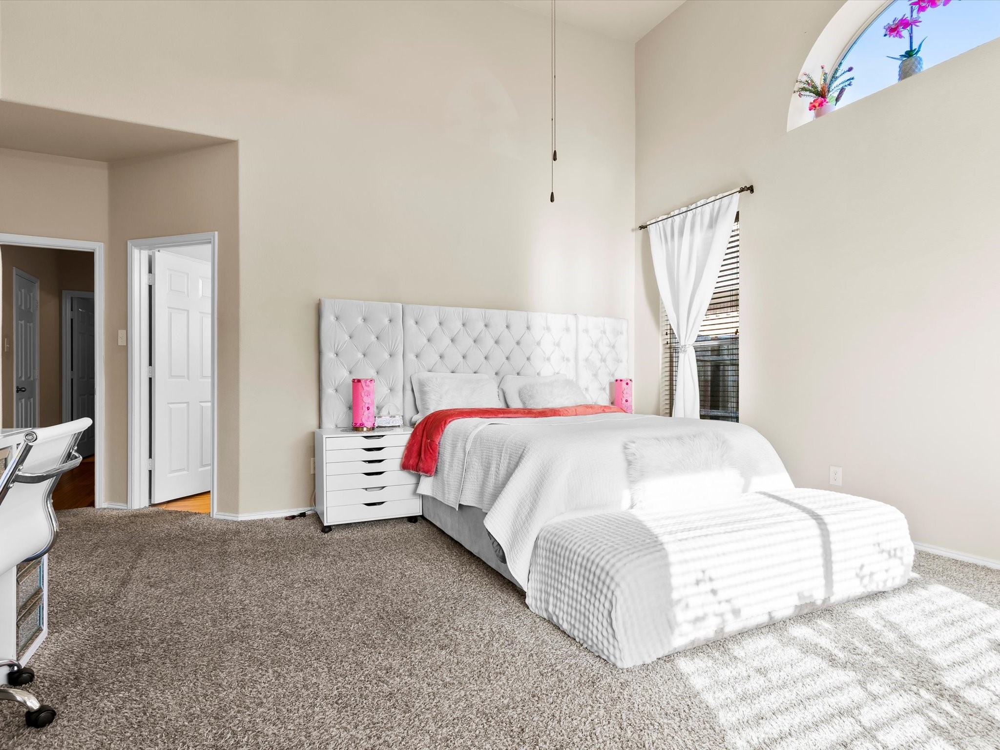 5556 Nacogdoches Trail