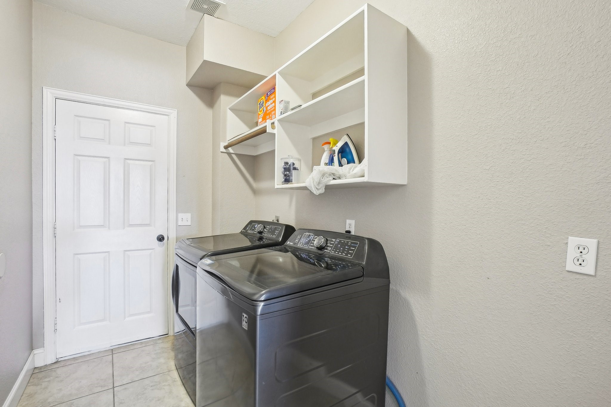 2728 Vista Bluff Boulevard