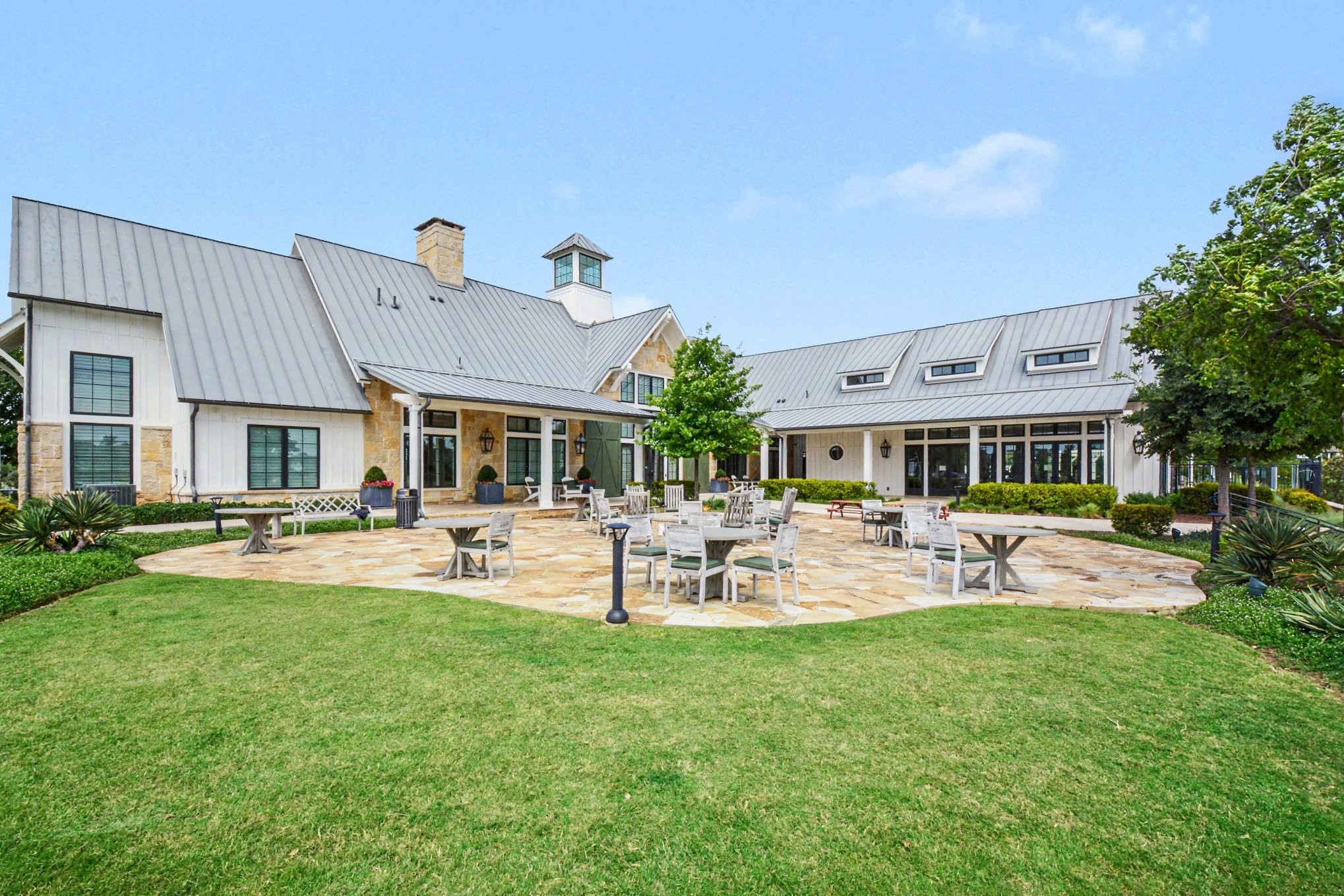 1425 Eclipse Road
