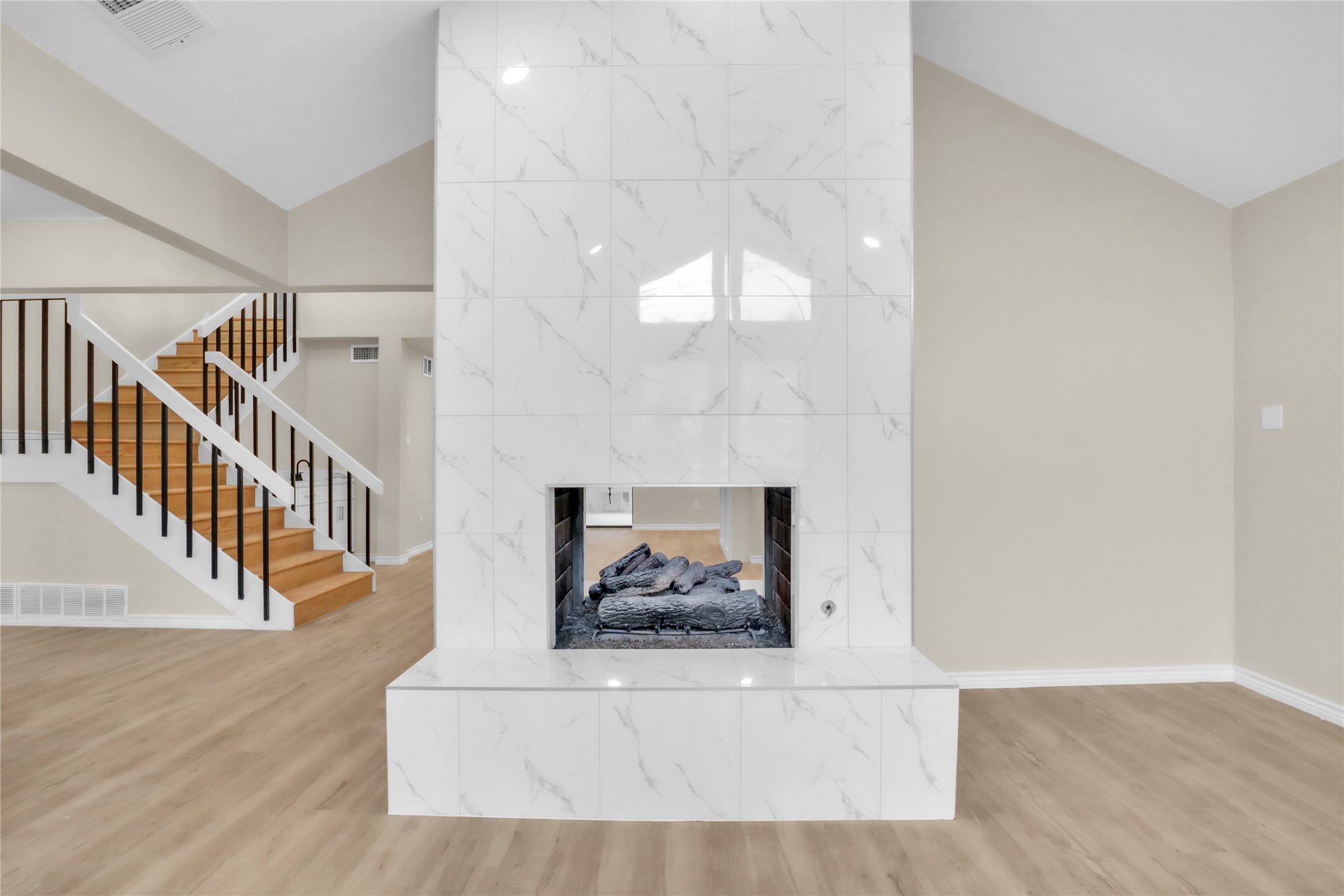 600 Flintridge Court