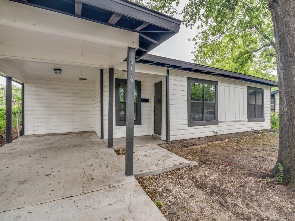 616 Leyenda Drive