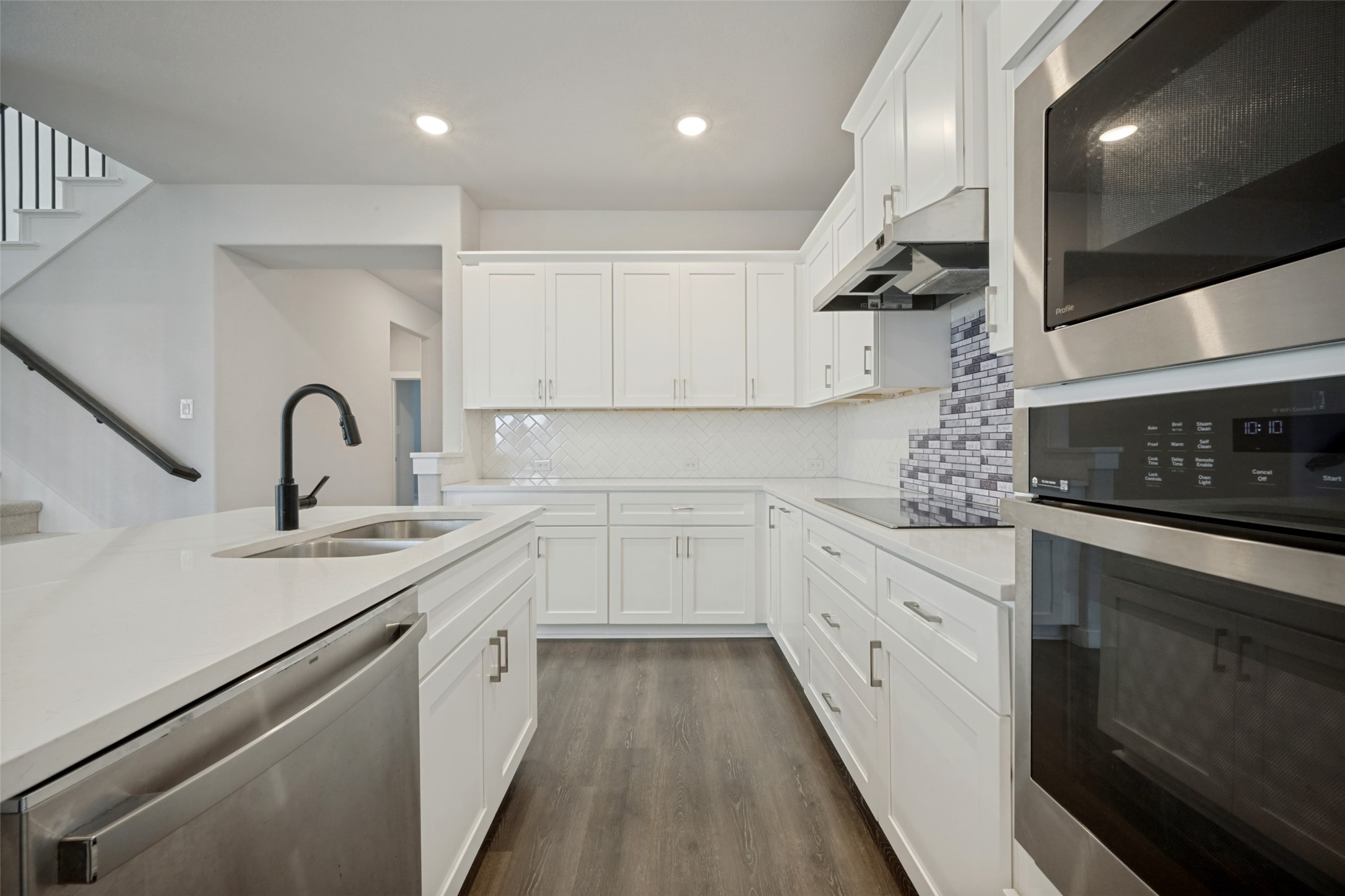 1234 Stagecoach Trail