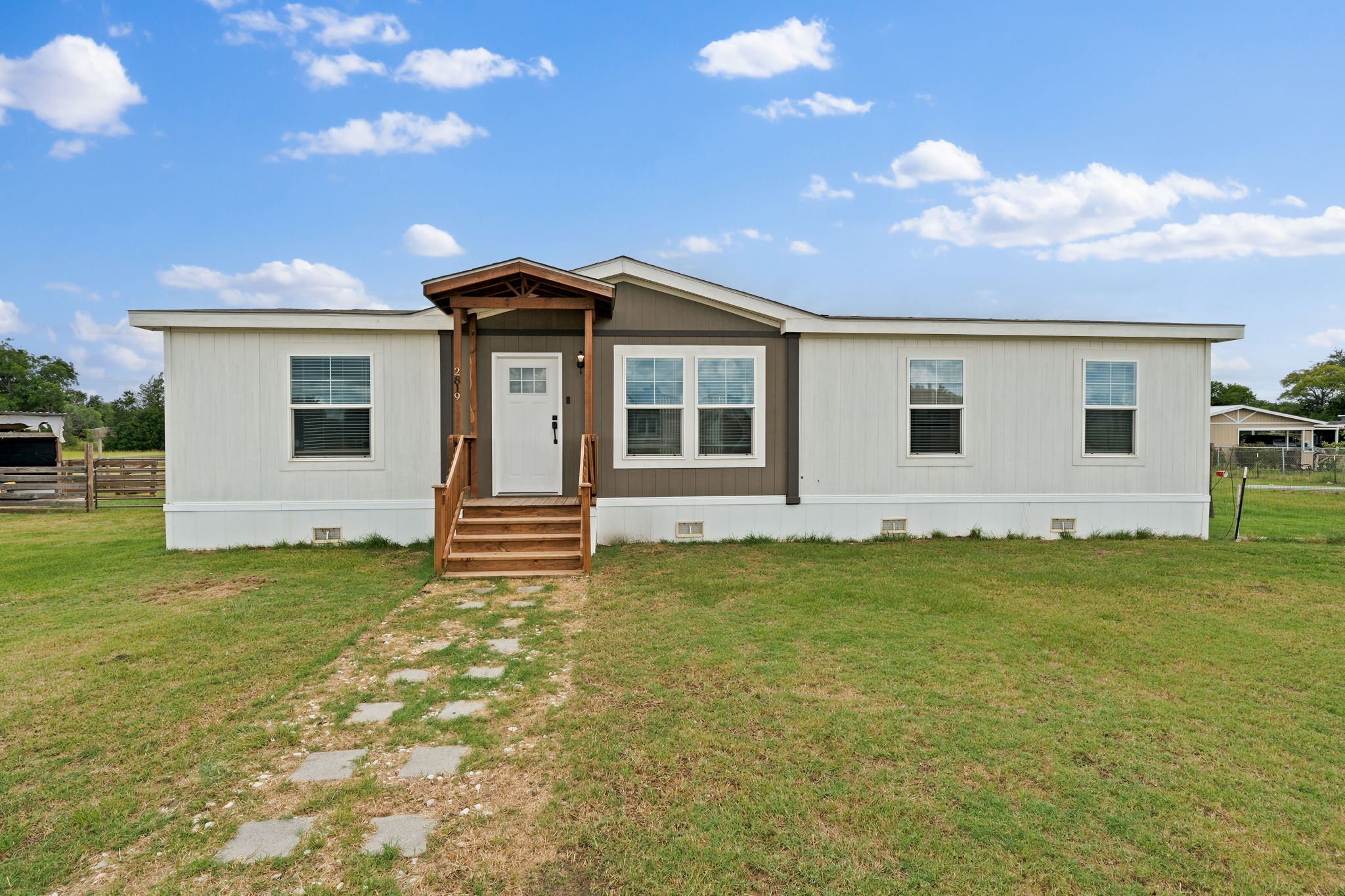 2819 Grays Prairie Lane
