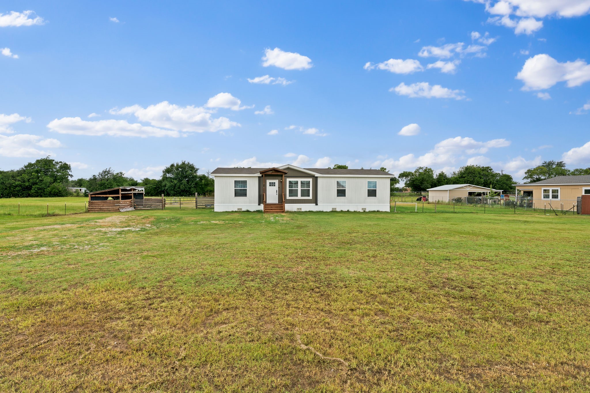 2819 Grays Prairie Lane