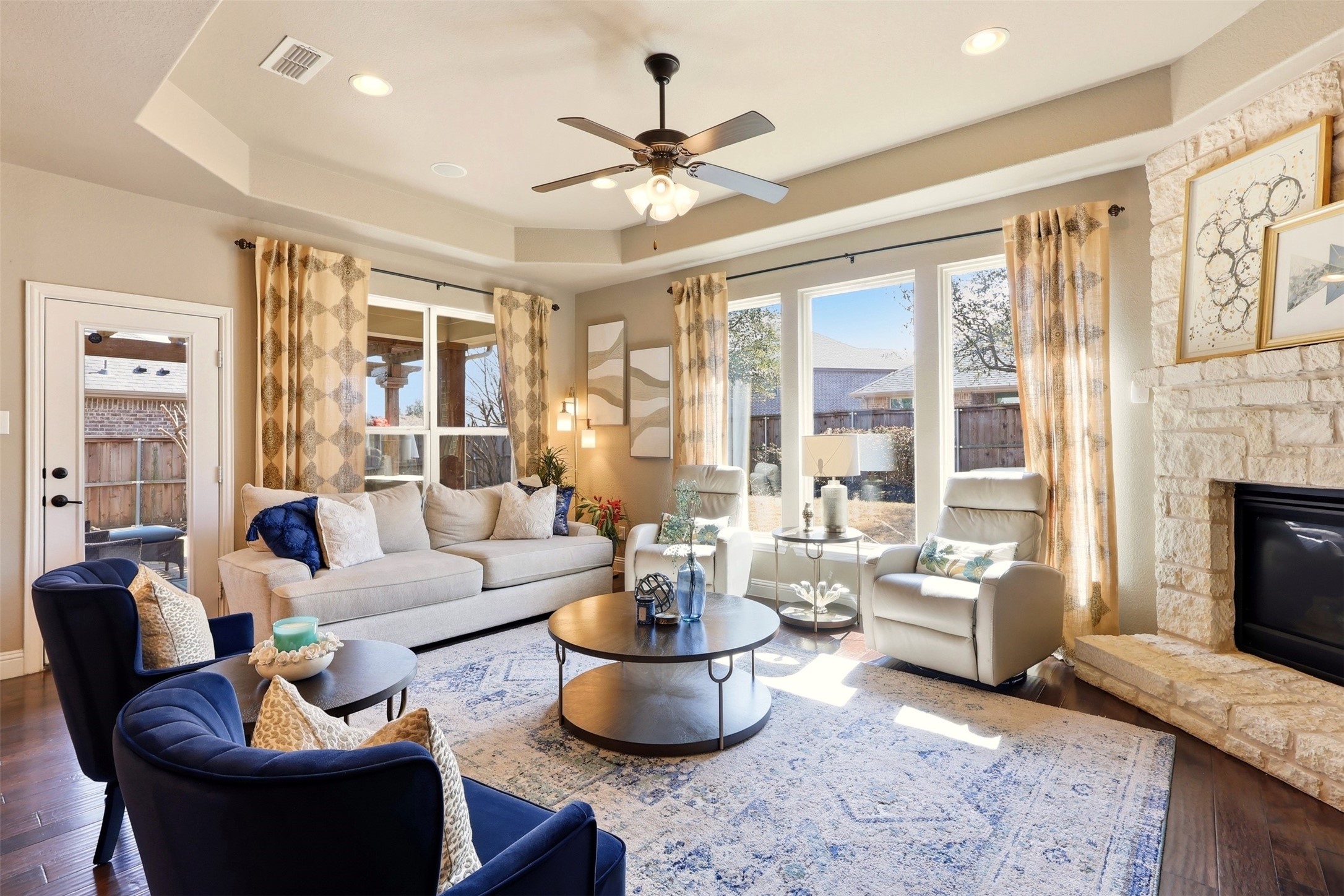 917 Navasota Trail