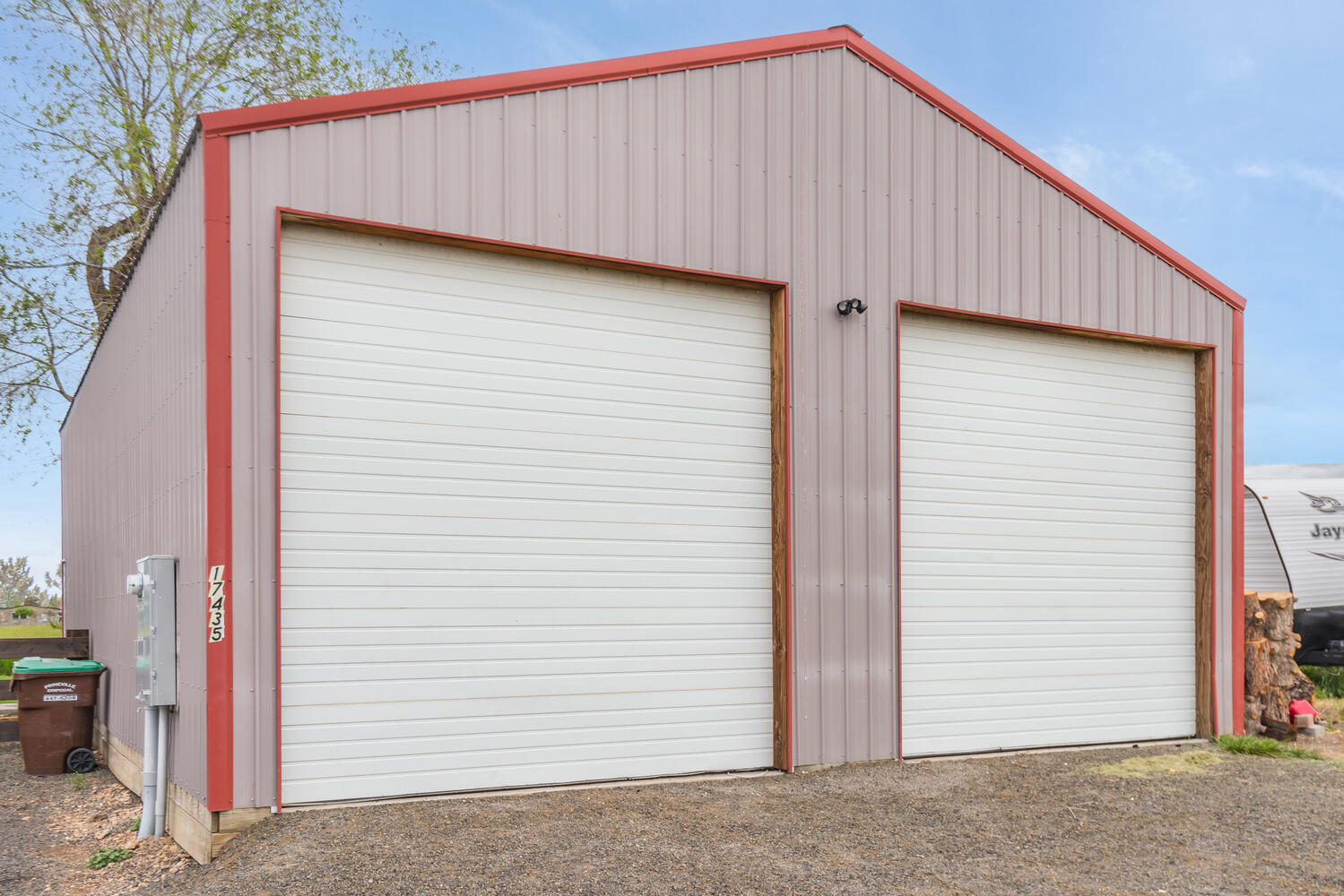 17435 Hahlen Avenue W