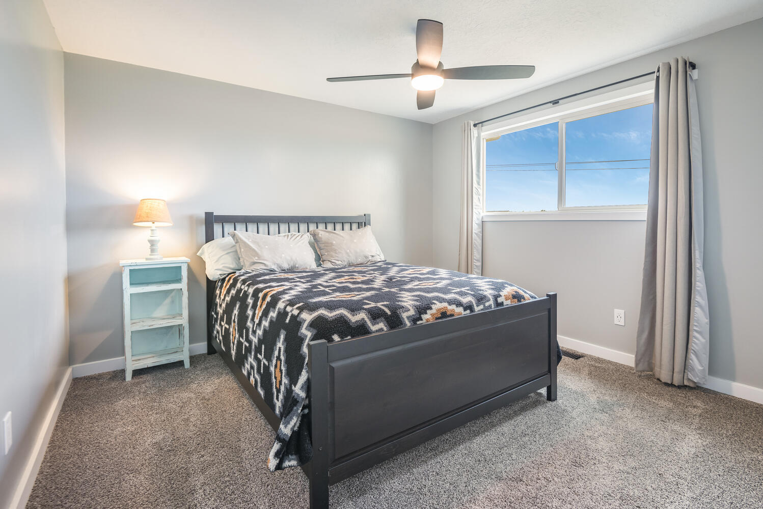 17435 Hahlen Avenue W