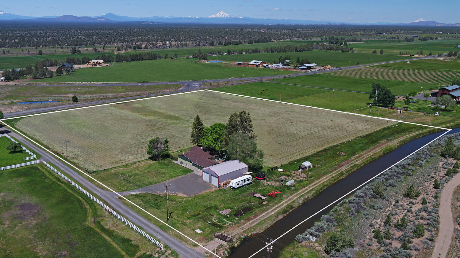 17435 Hahlen Avenue W