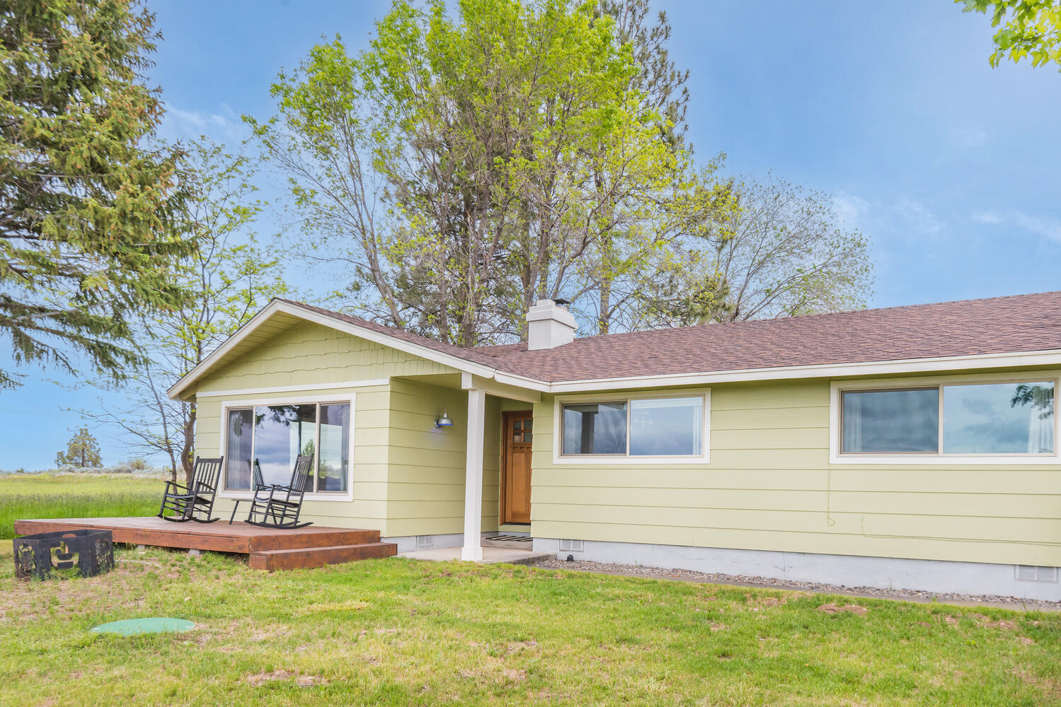 17435 Hahlen Avenue W