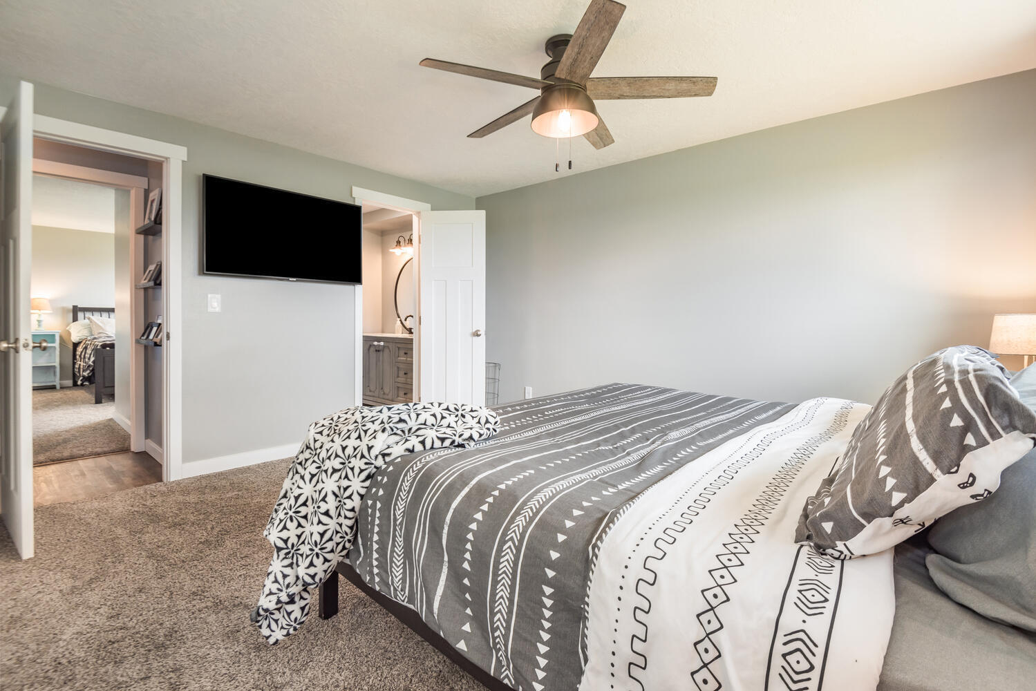 17435 Hahlen Avenue W