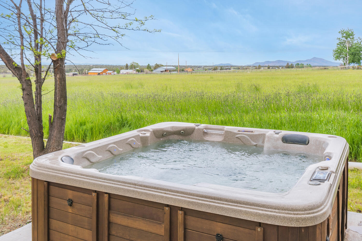 17435 Hahlen Avenue W