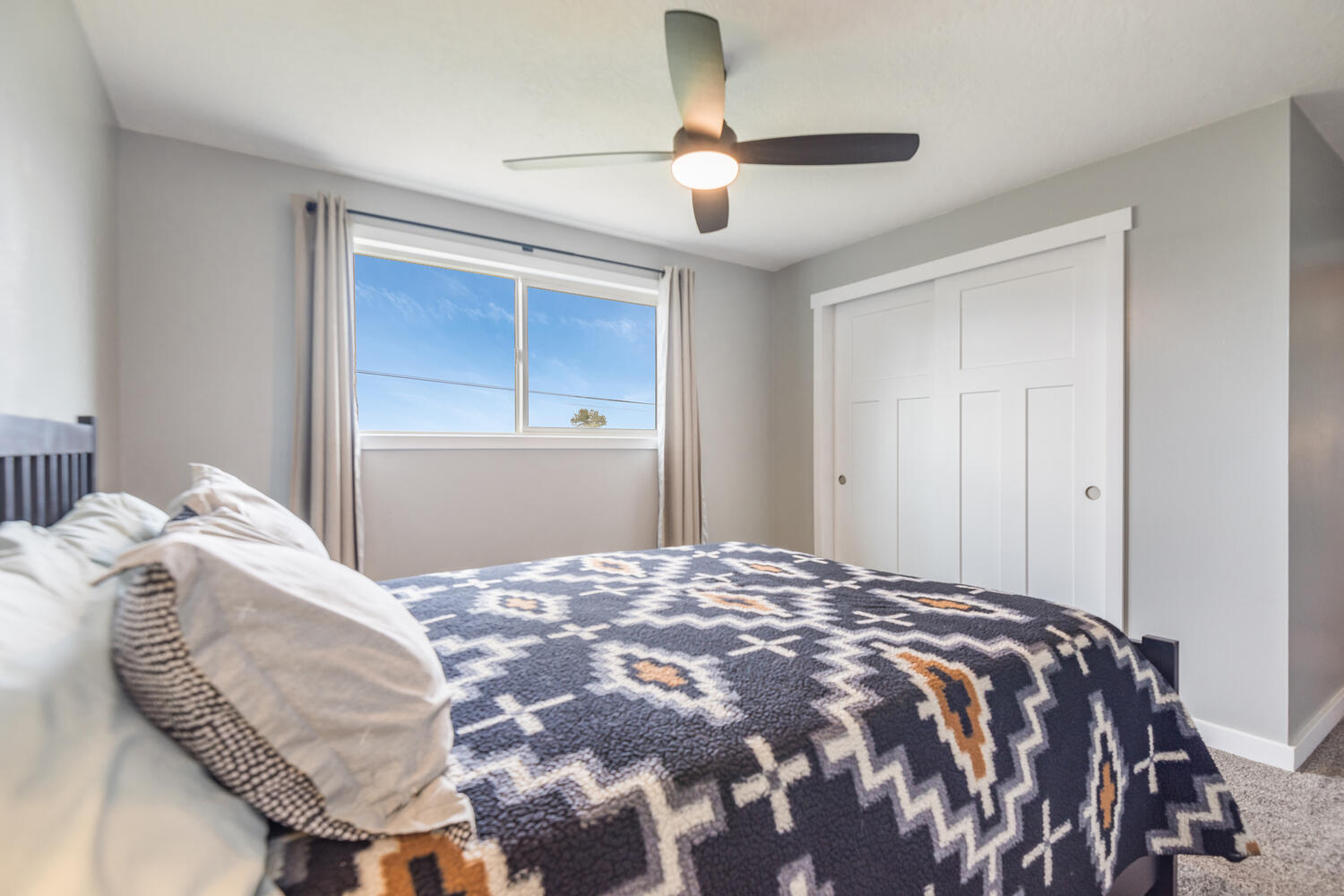 17435 Hahlen Avenue W