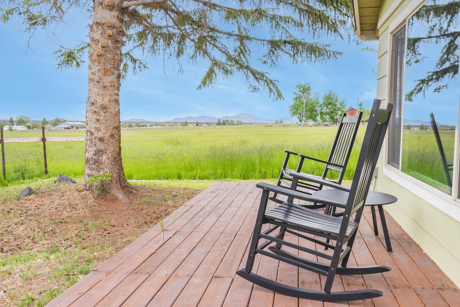 17435 Hahlen Avenue W