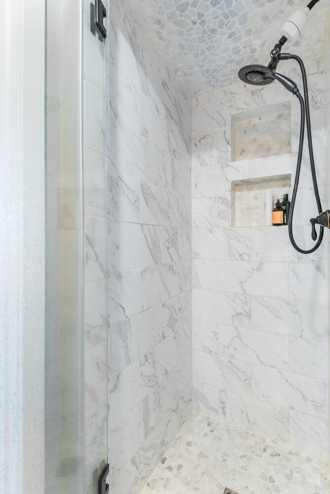 17435 Hahlen Avenue W