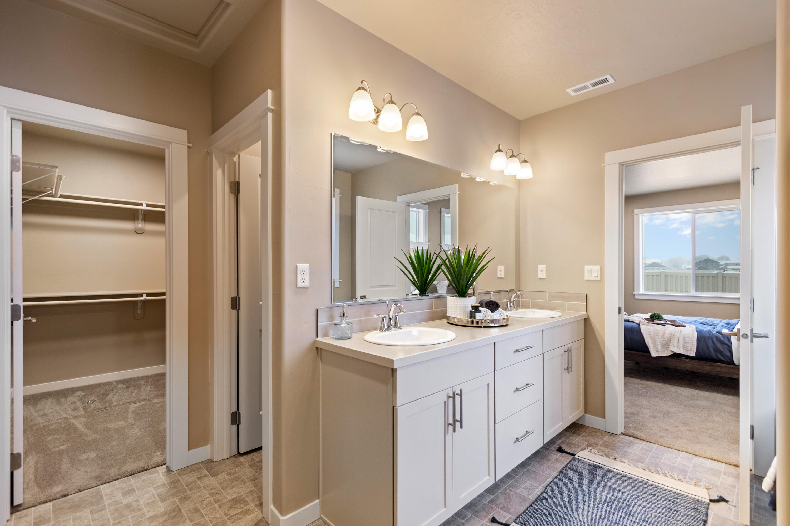 1815 W Williamson Avenue