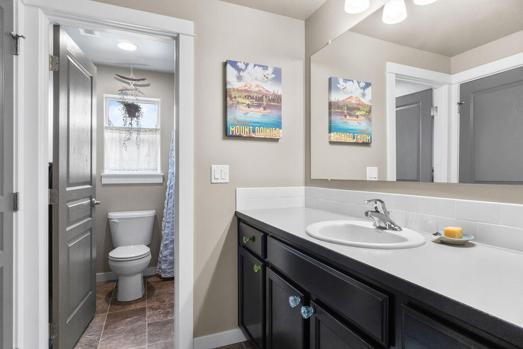 743 N Roundhouse Court