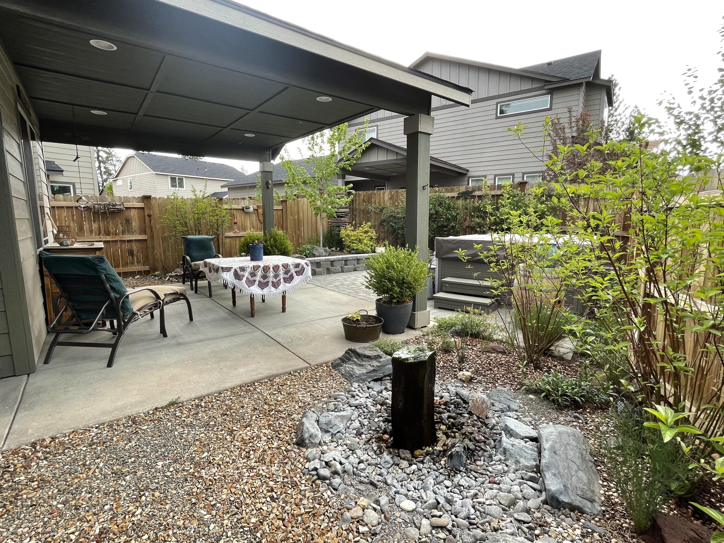 743 N Roundhouse Court