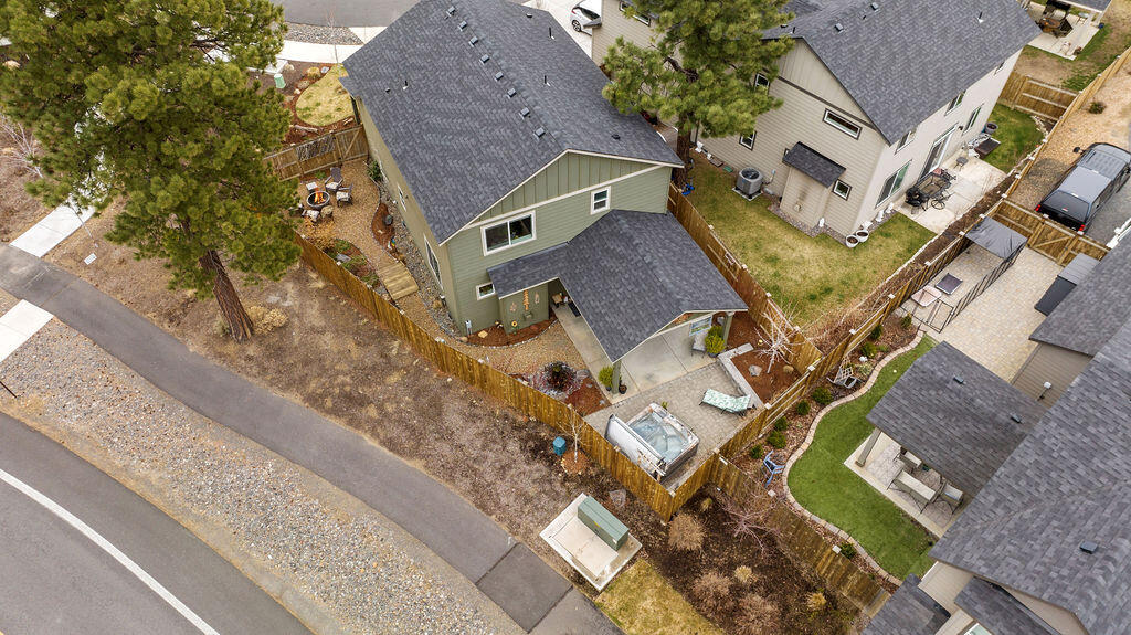 743 N Roundhouse Court