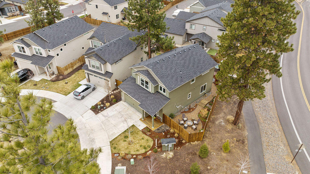 743 N Roundhouse Court