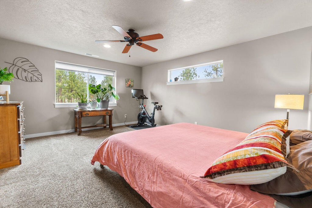 743 N Roundhouse Court