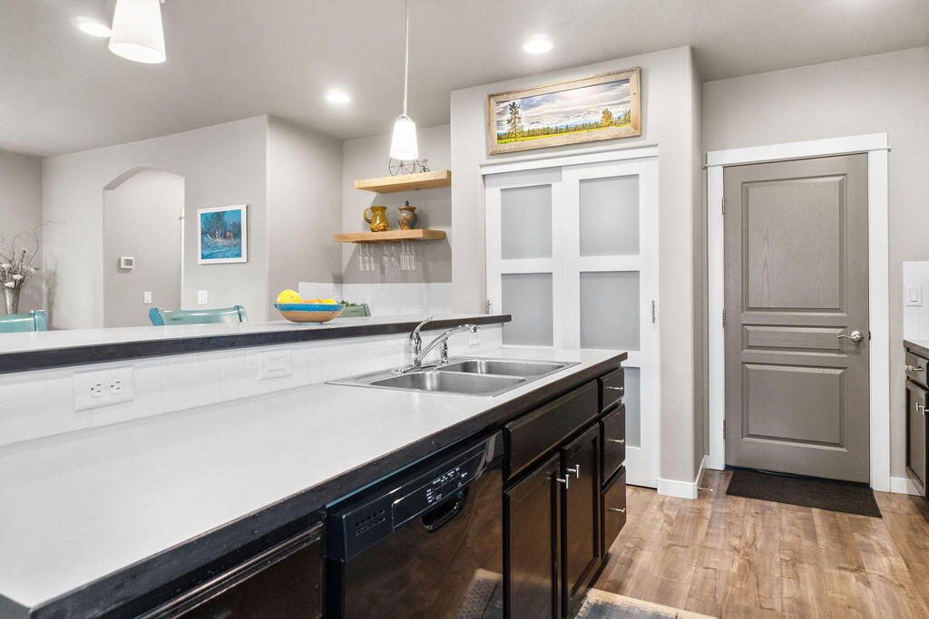 743 N Roundhouse Court