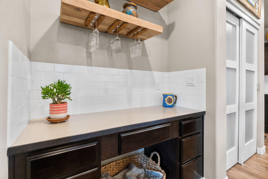 743 N Roundhouse Court