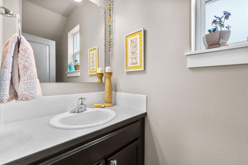 743 N Roundhouse Court