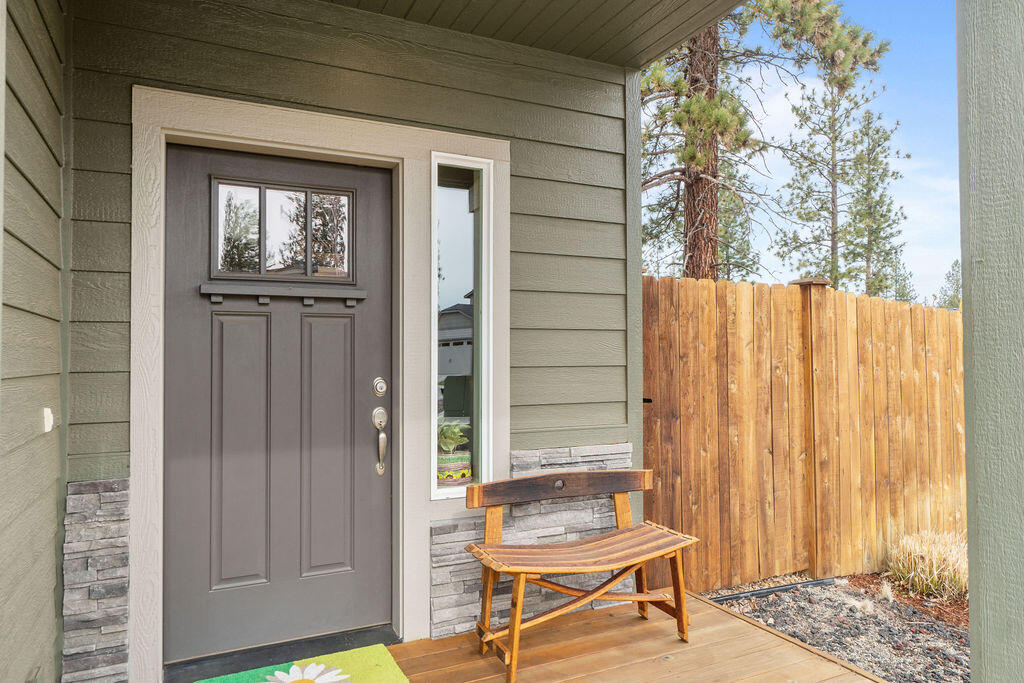 743 N Roundhouse Court