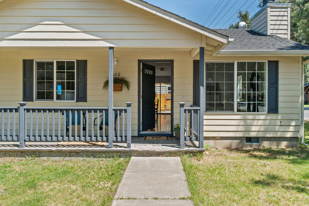 108 N Dark Horse Lane