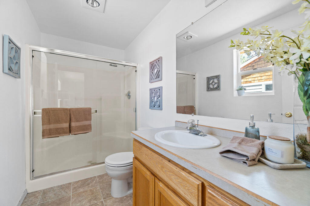 108 N Dark Horse Lane