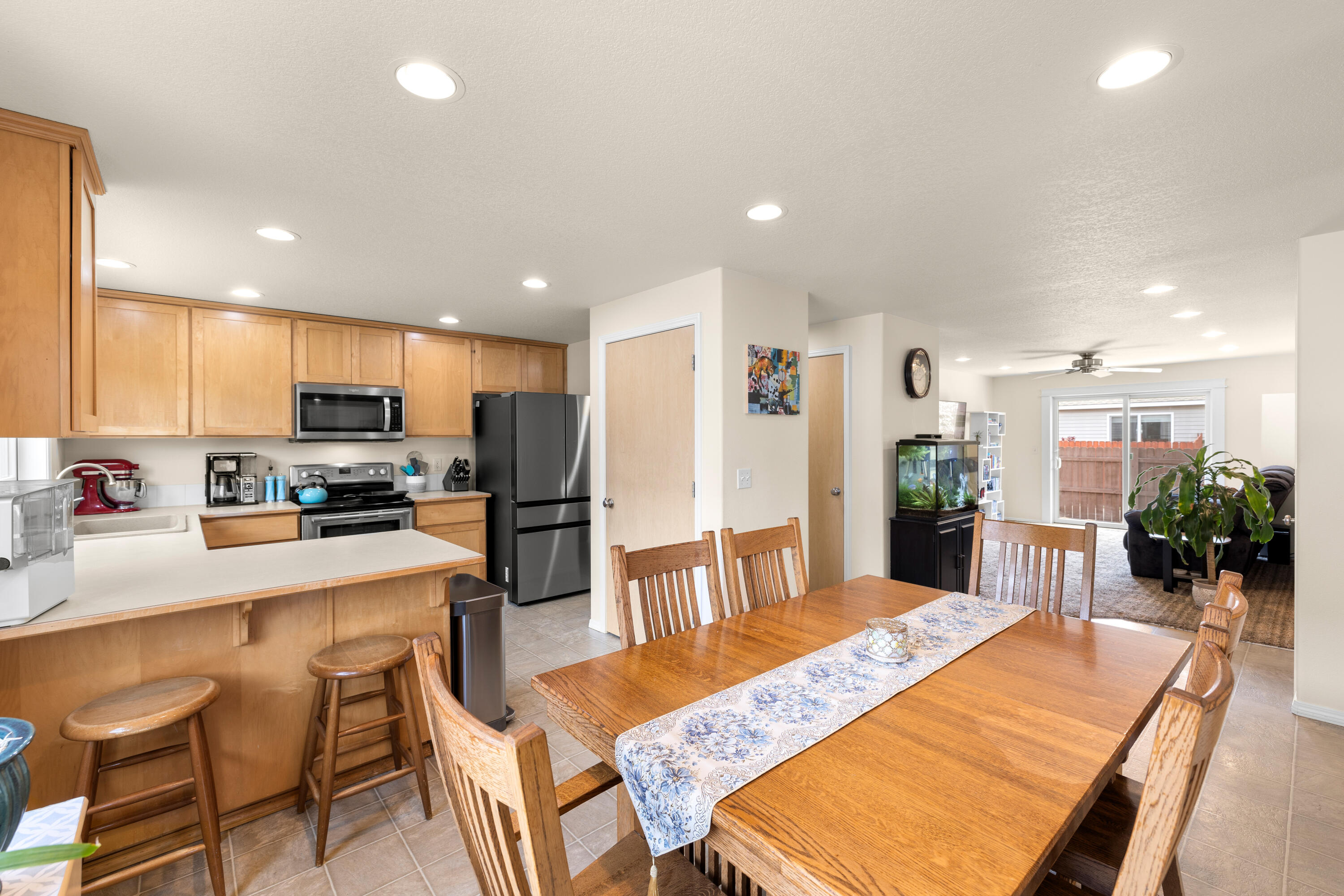 900 NW Spruce Tree Place