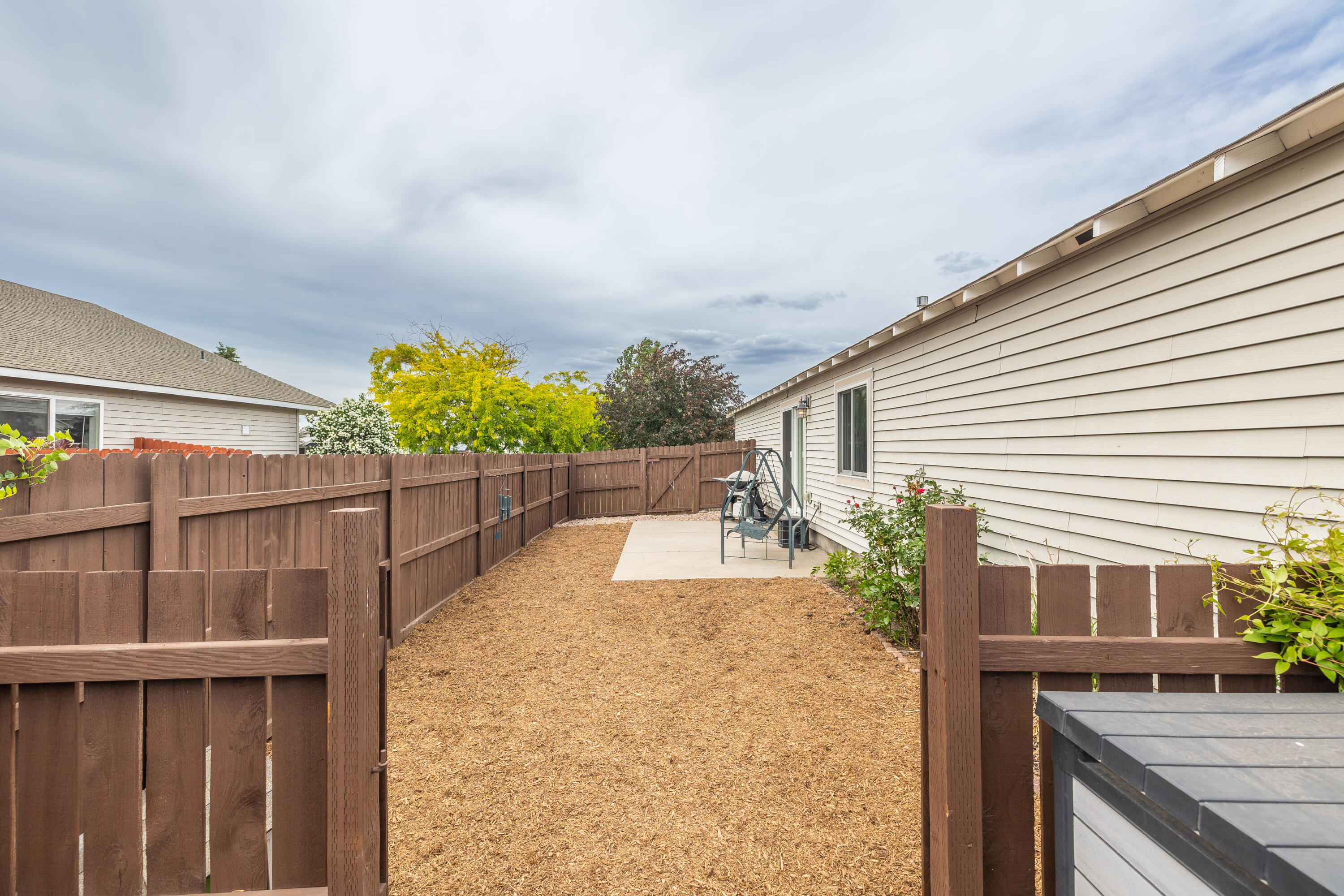 900 NW Spruce Tree Place