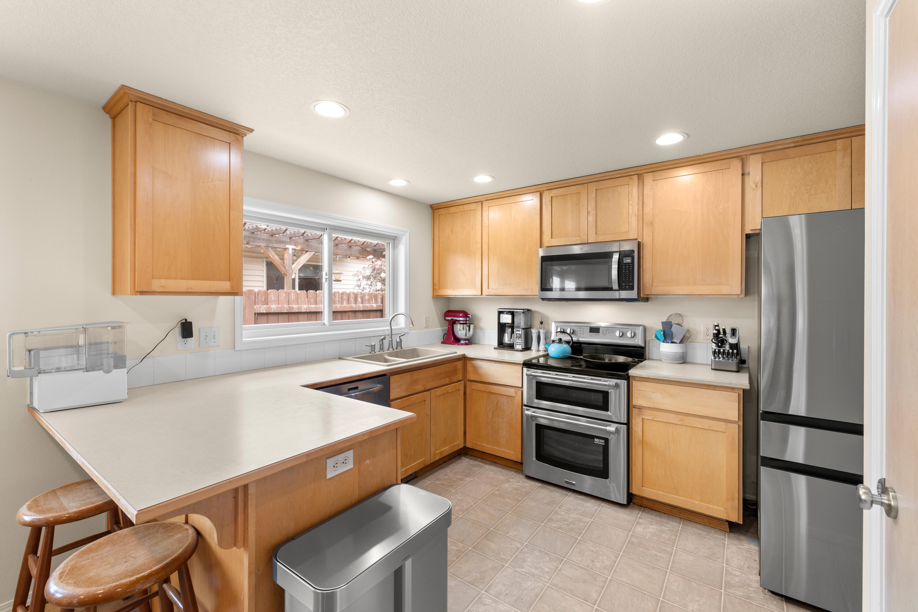 900 NW Spruce Tree Place