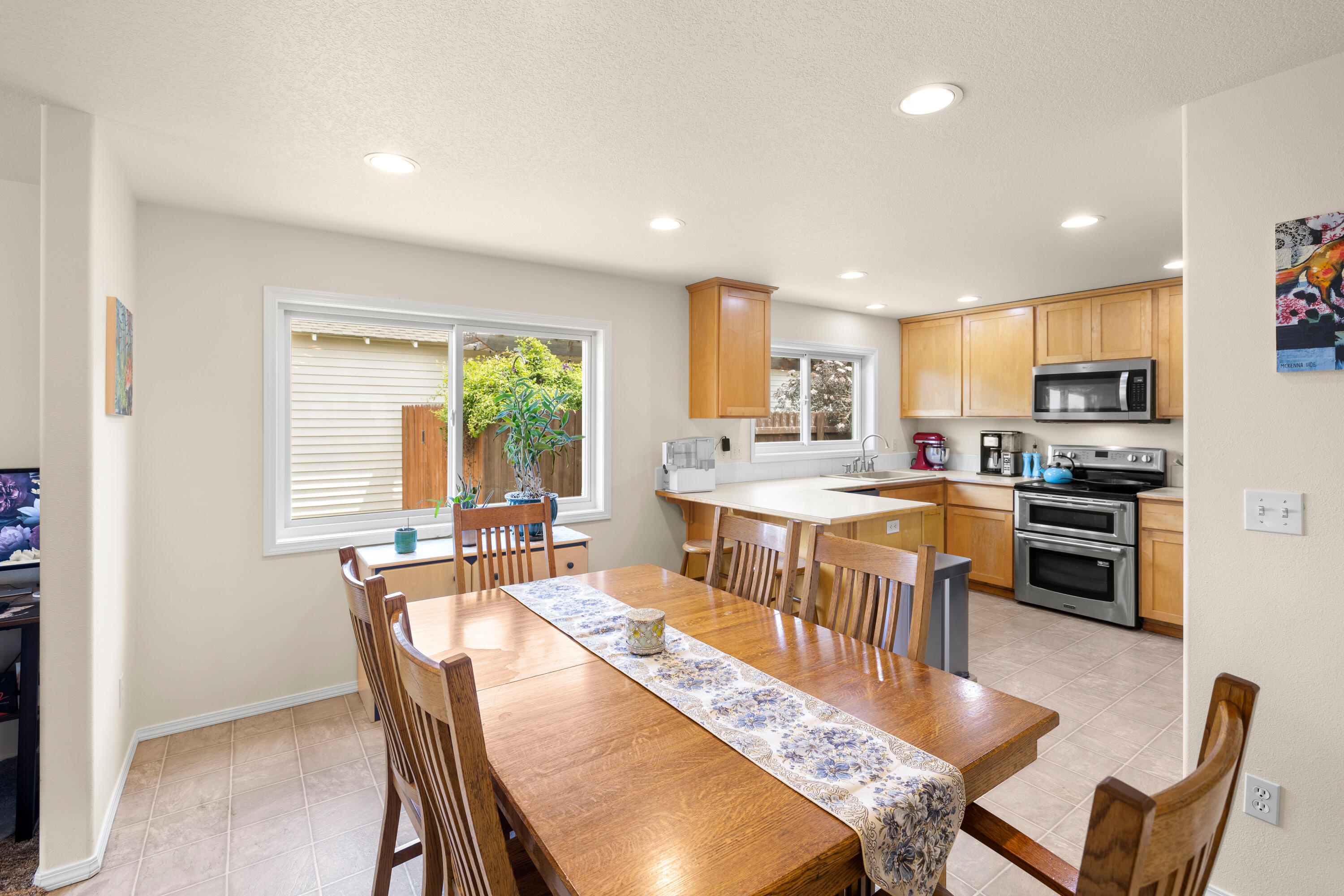 900 NW Spruce Tree Place