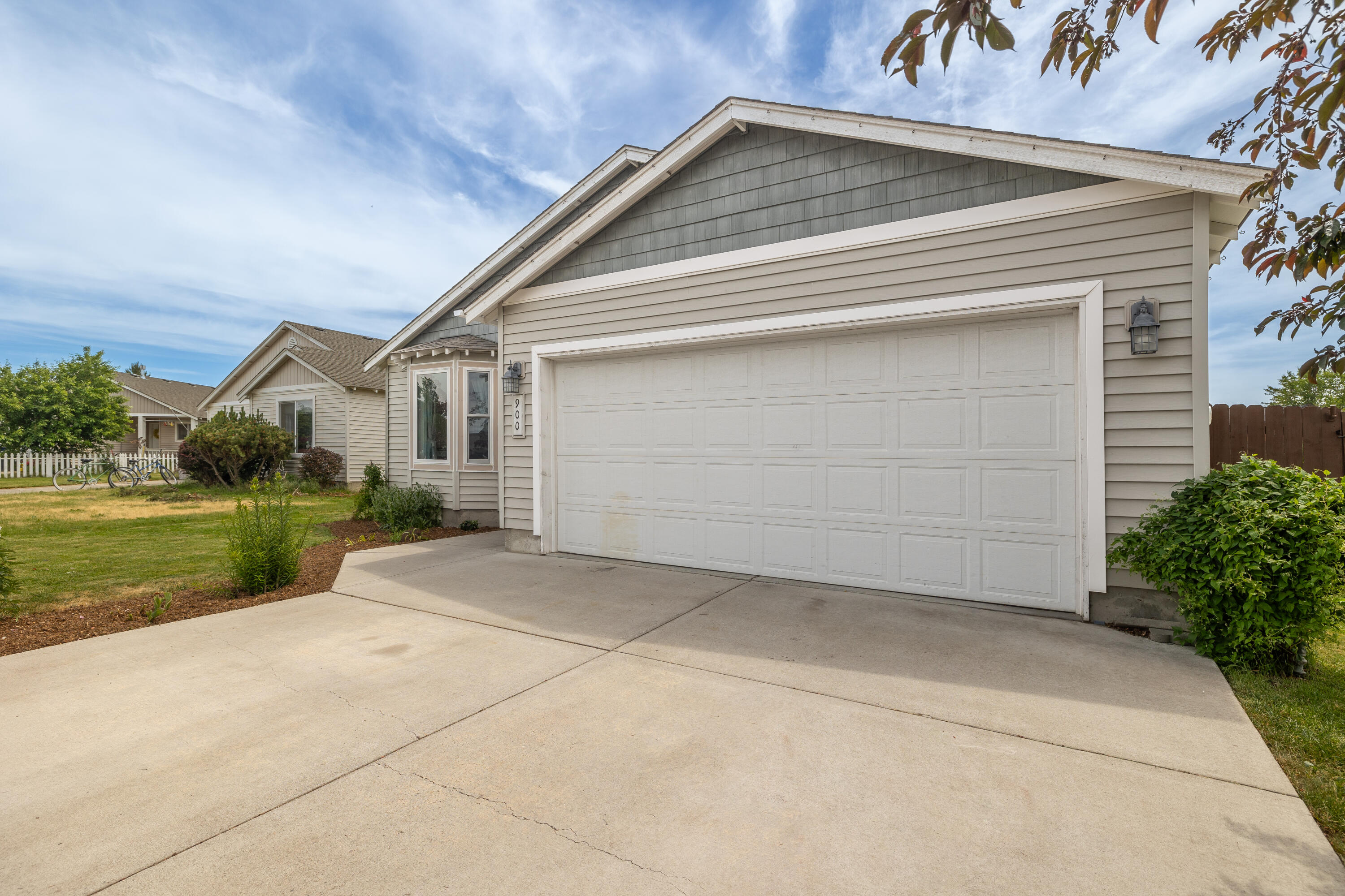 900 NW Spruce Tree Place