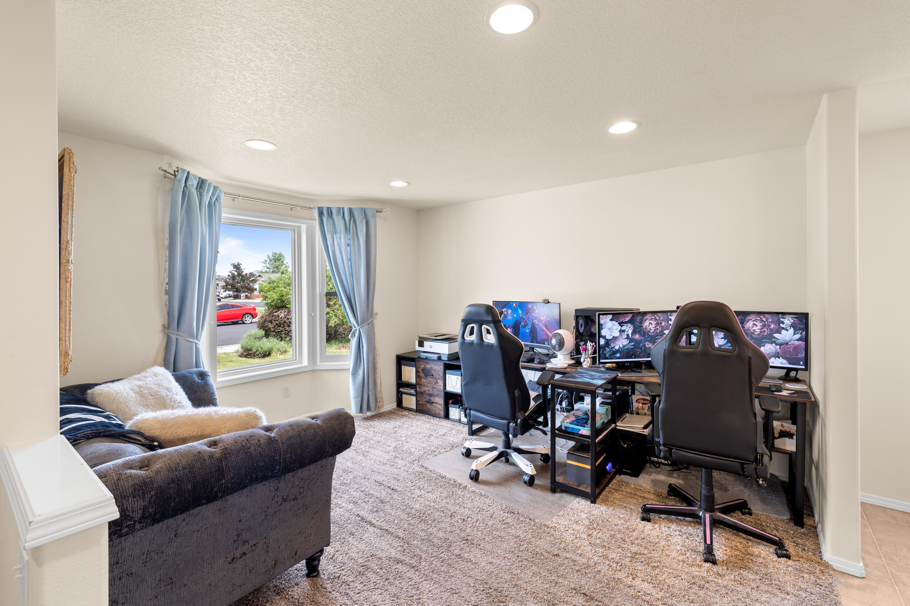 900 NW Spruce Tree Place