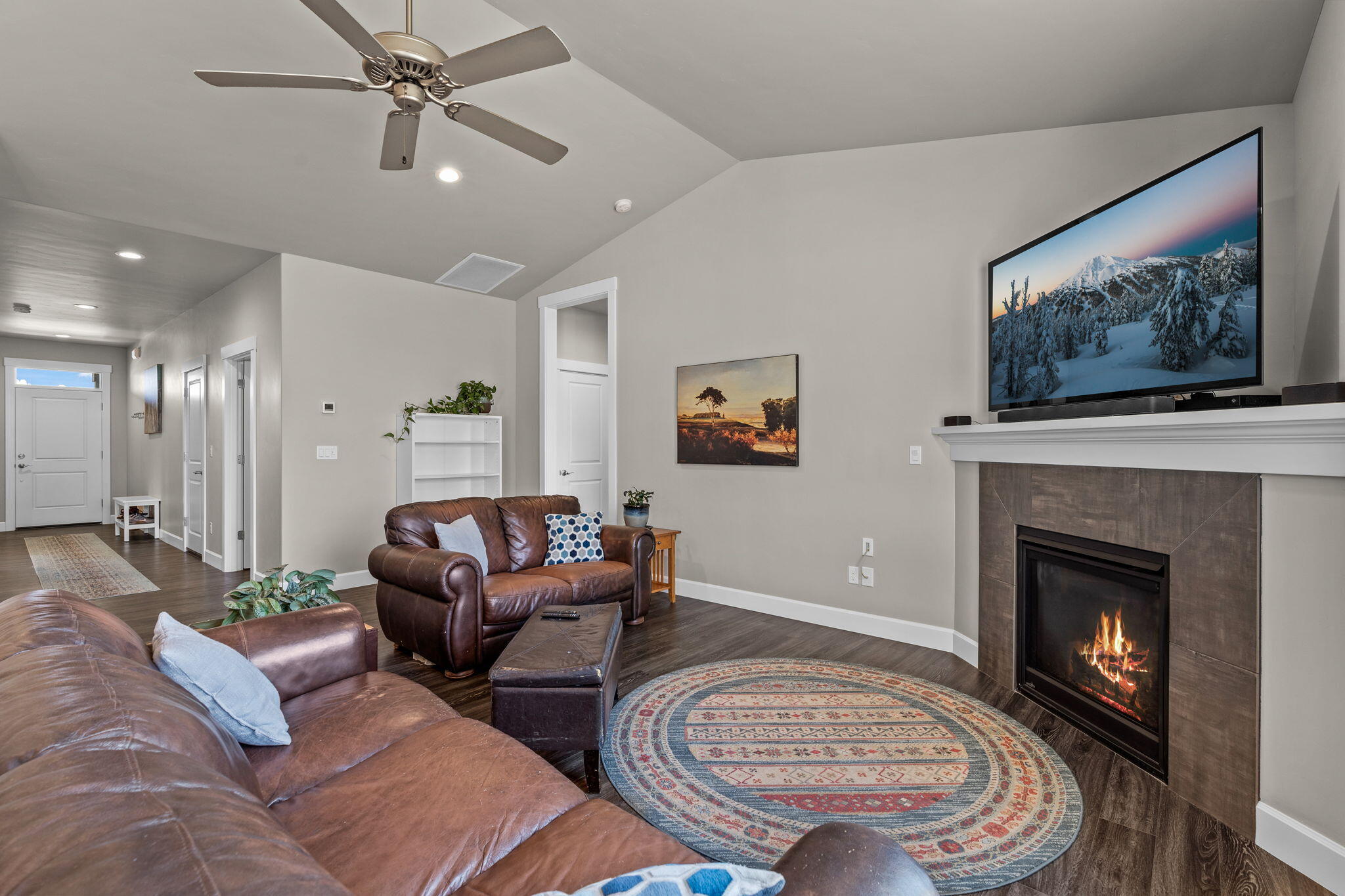 2580 NW Glen Oak Avenue