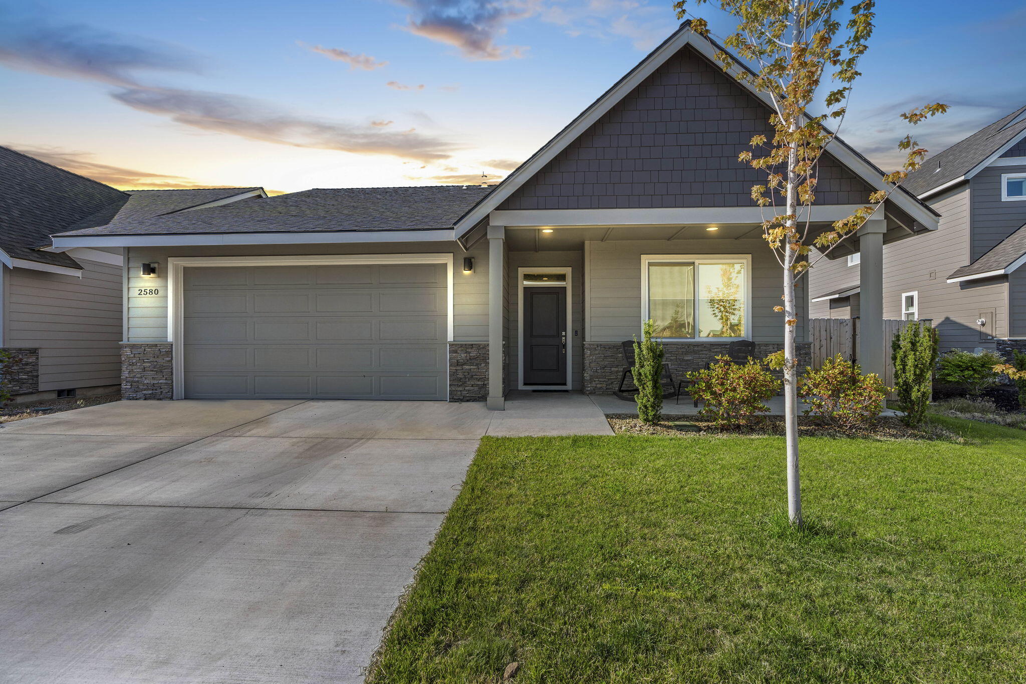 2580 NW Glen Oak Avenue