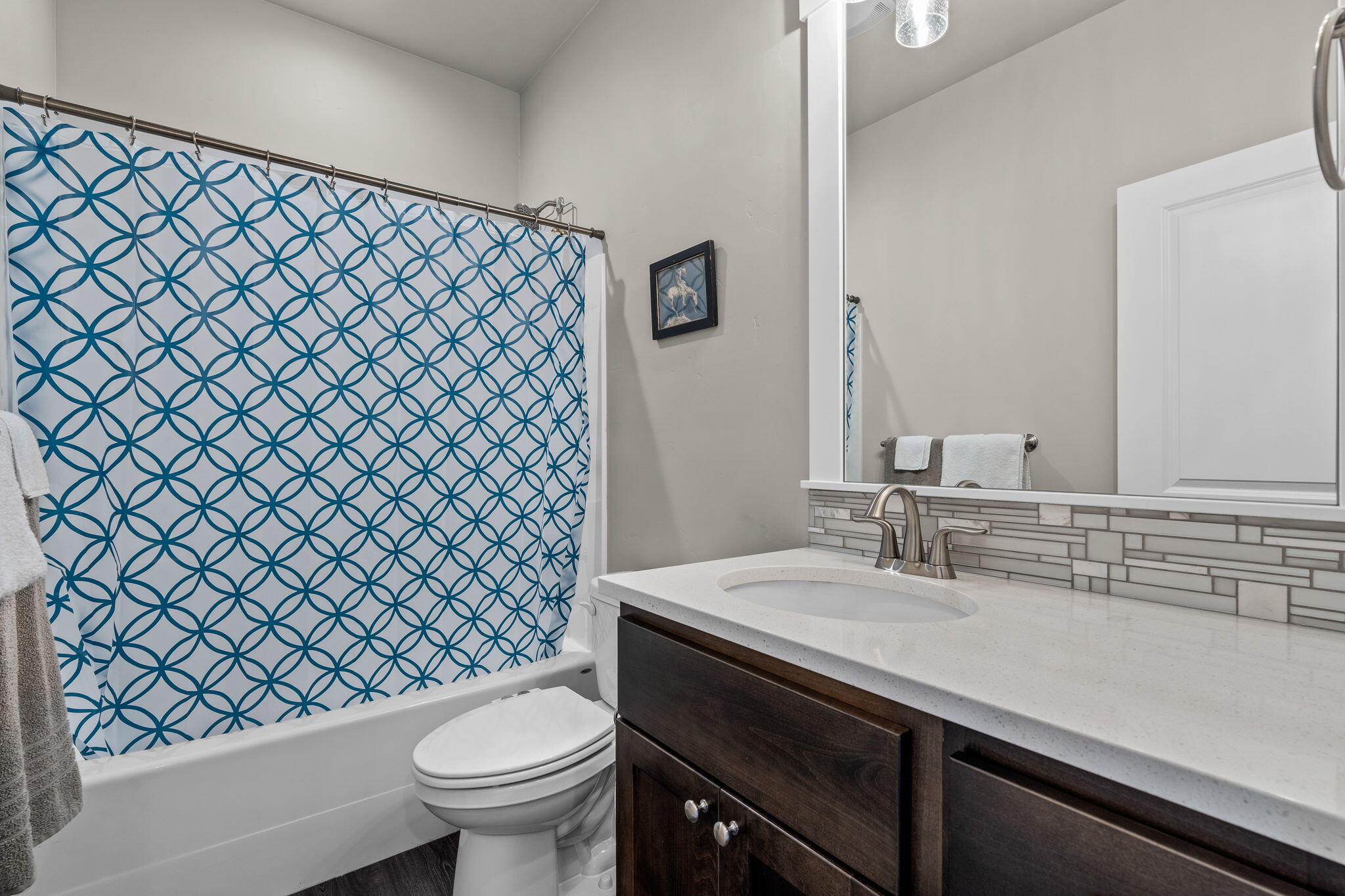 2580 NW Glen Oak Avenue