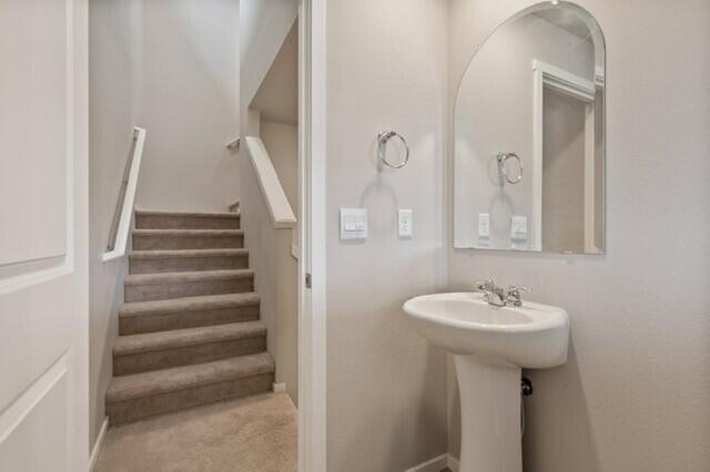 61532 SE Colima Street