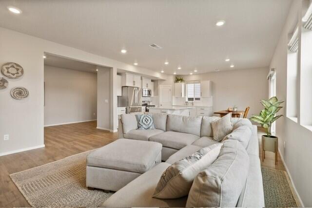 61532 SE Colima Street