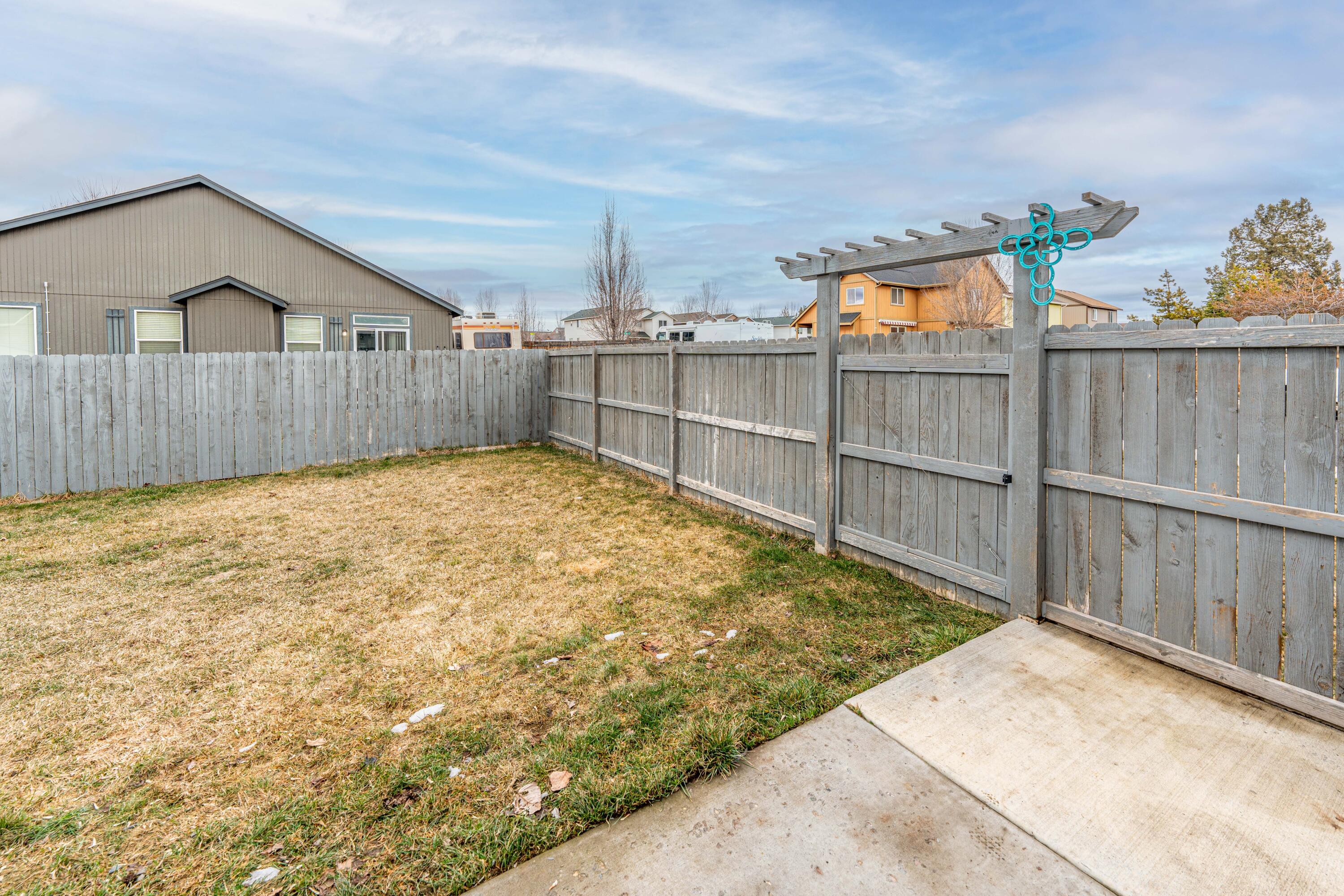 3103 SW Peridot Avenue