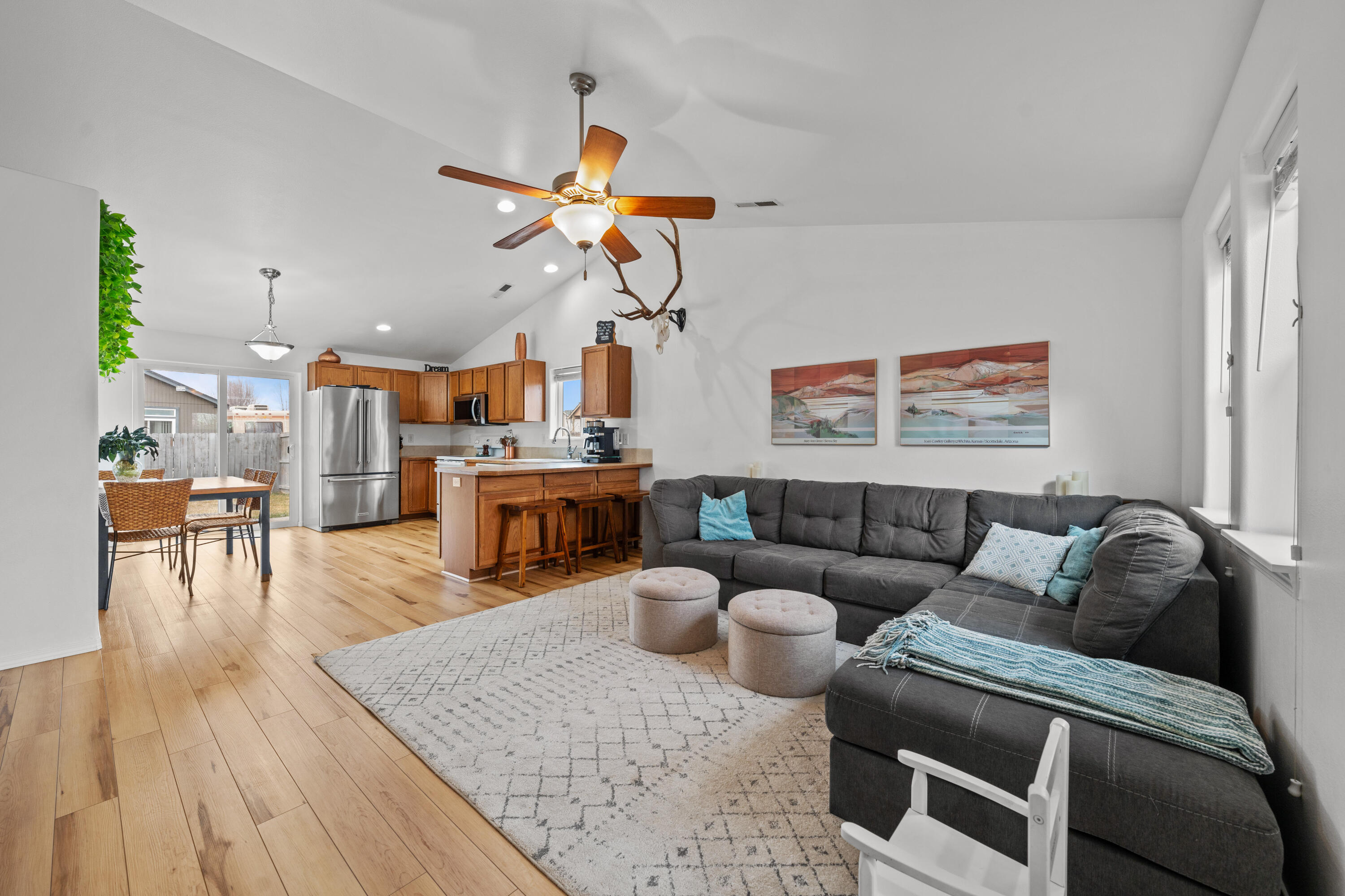 3103 SW Peridot Avenue