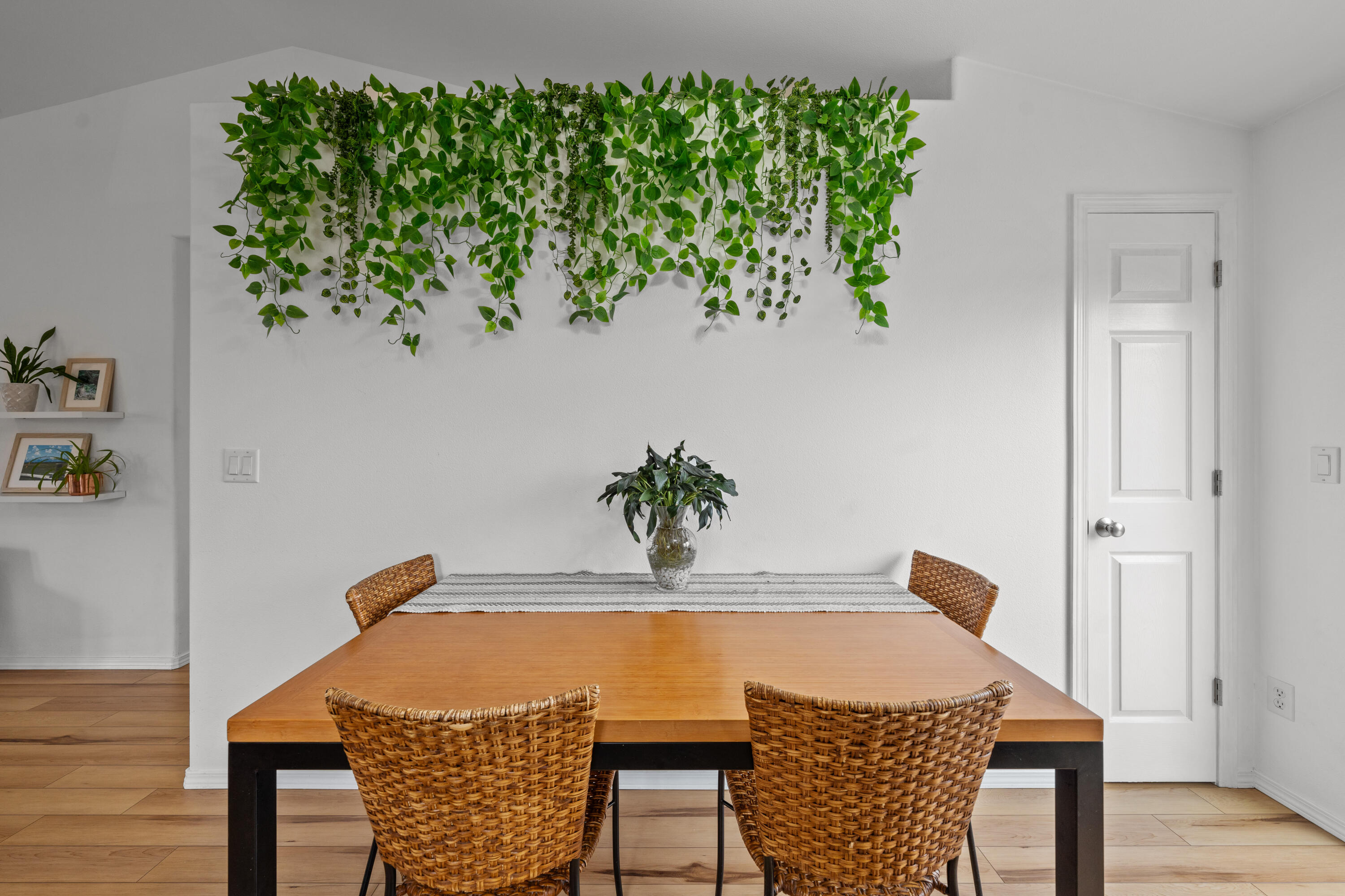 3103 SW Peridot Avenue