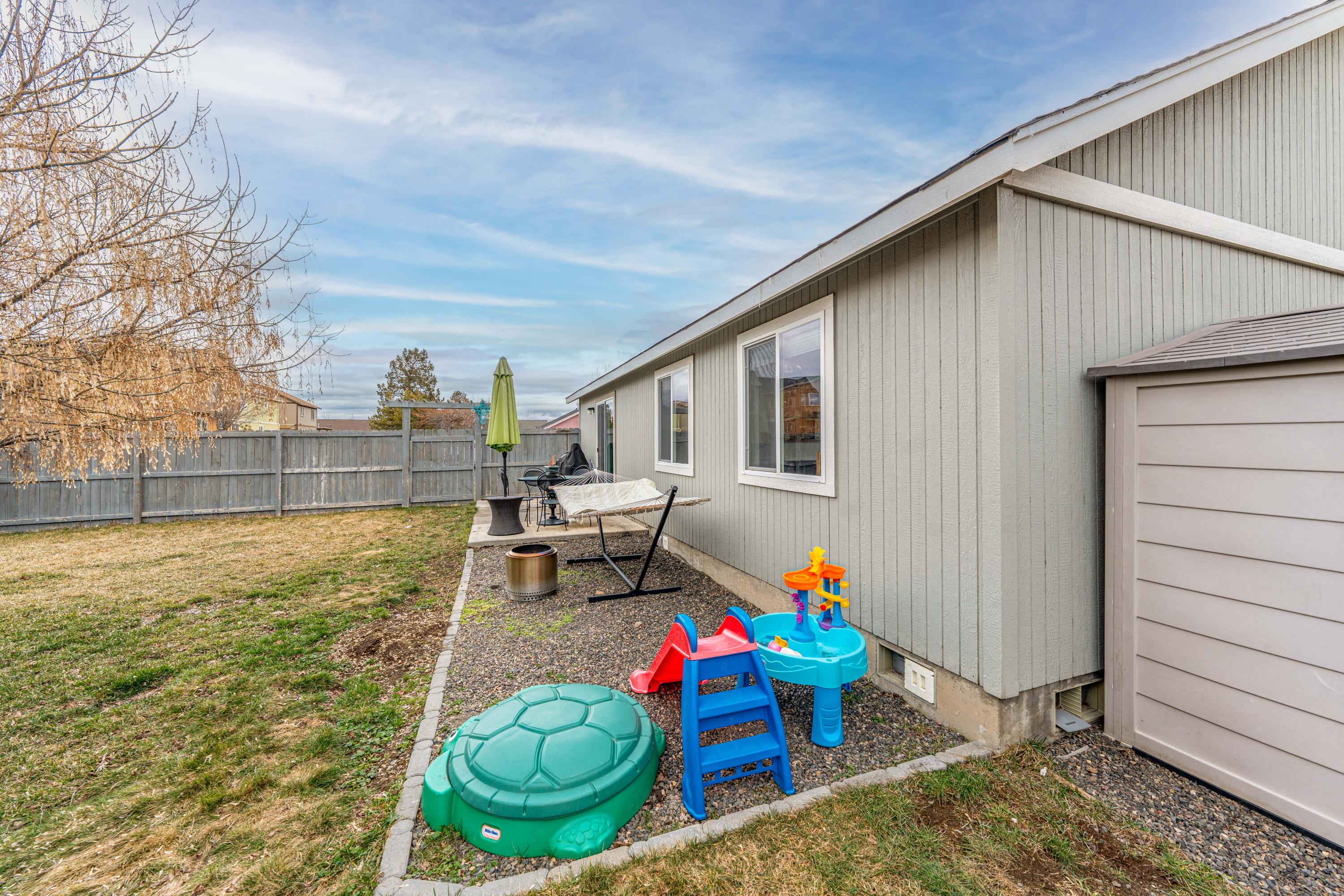 3103 SW Peridot Avenue