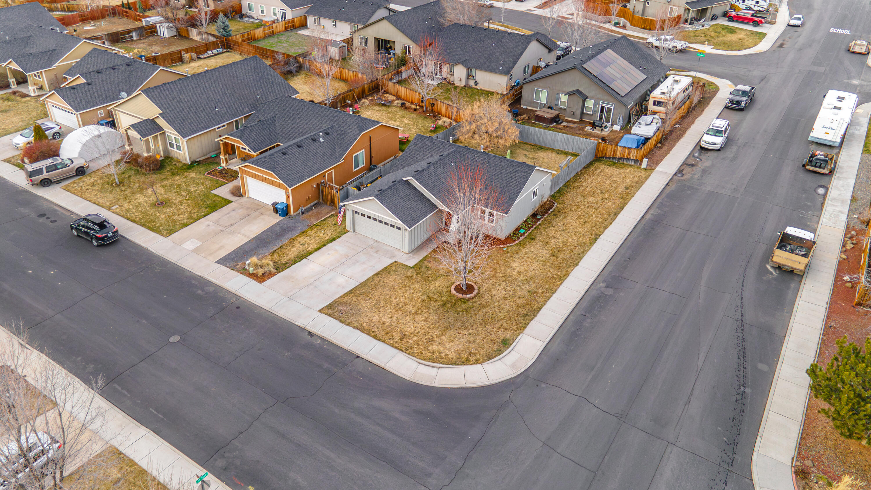 3103 SW Peridot Avenue