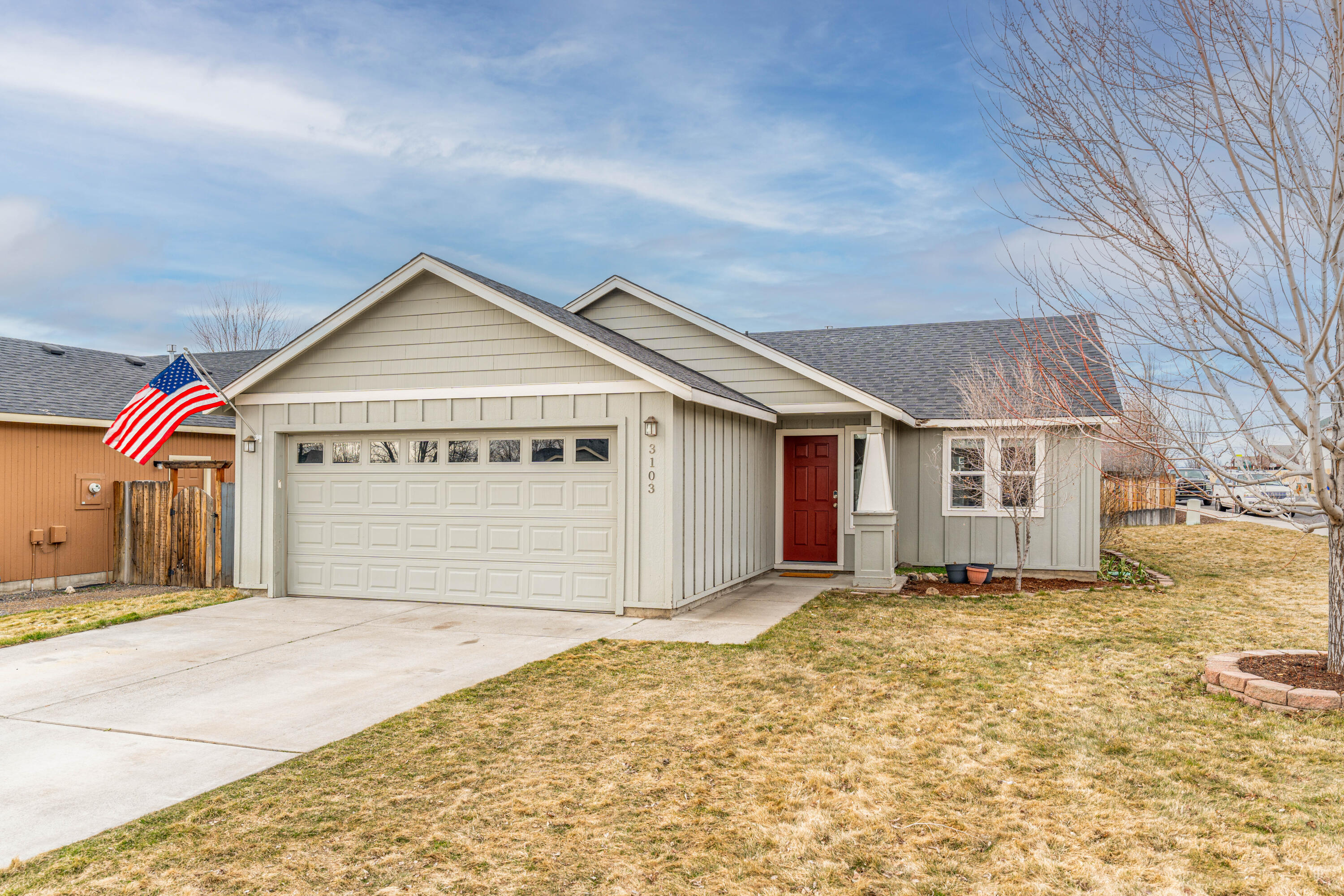 3103 SW Peridot Avenue