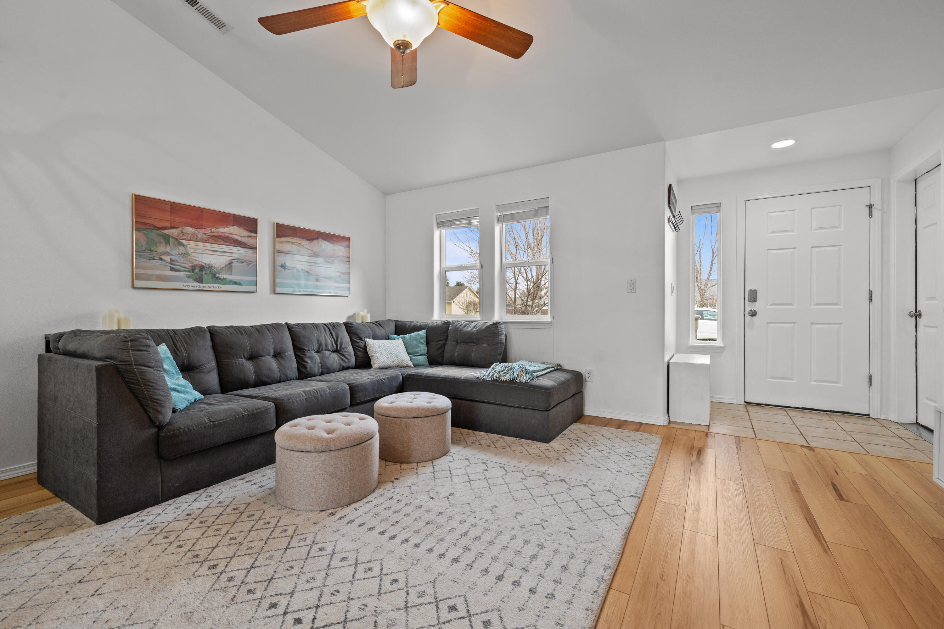 3103 SW Peridot Avenue