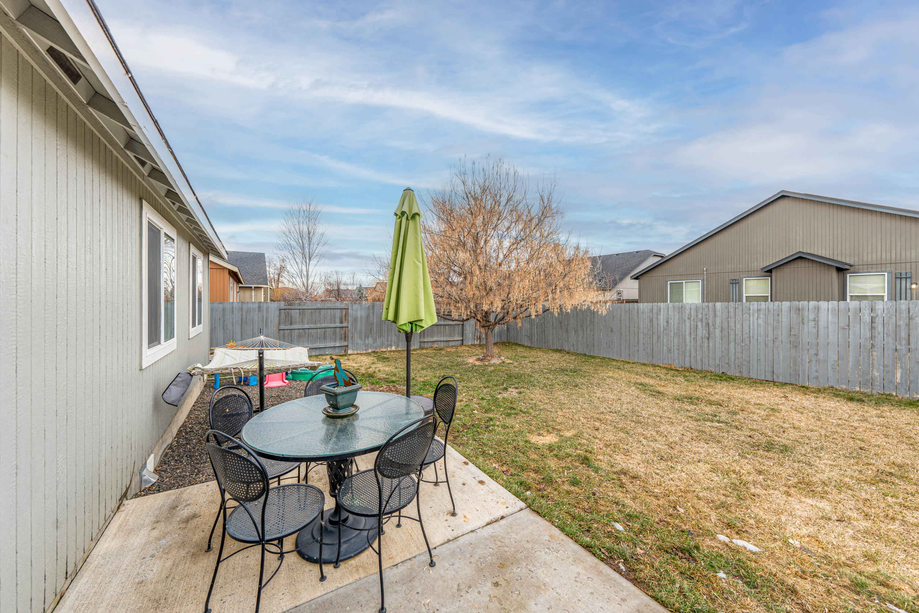 3103 SW Peridot Avenue